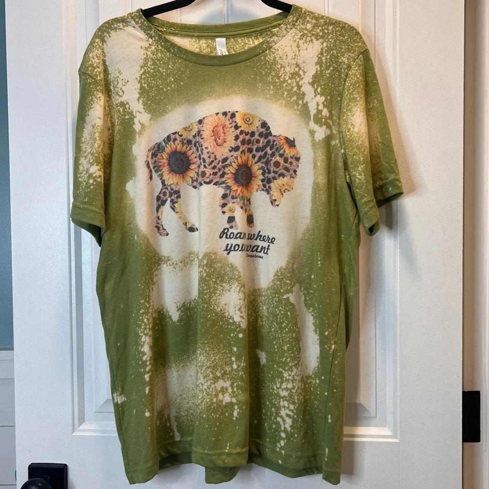 Green Bleach & Sublimation ‘Roam Where‎ You Want’ Large T-Shirt.